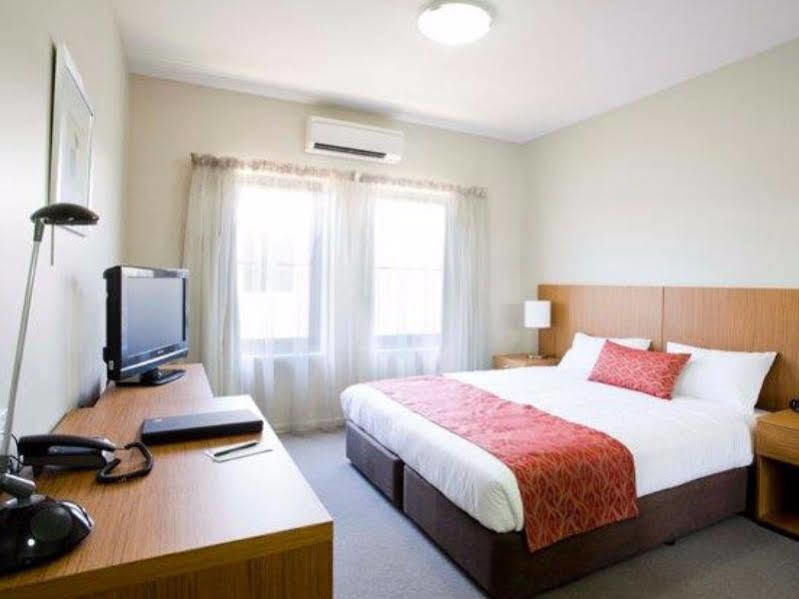 Gladstone Downtown Central Apartment Hotel Official Esterno foto