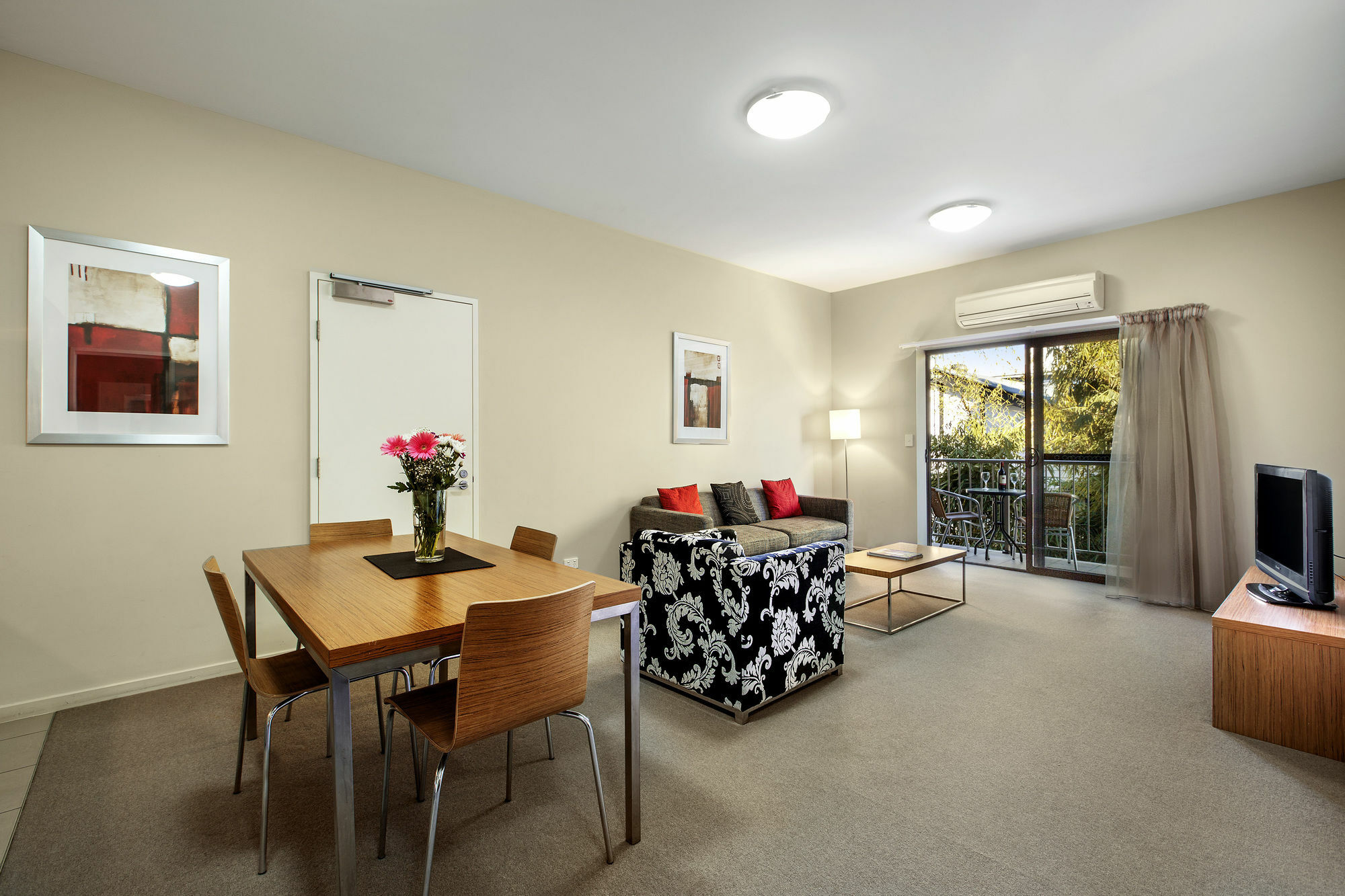Gladstone Downtown Central Apartment Hotel Official Esterno foto